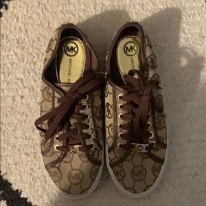 Authentic Michael Kors Tennis Shoe. 👟